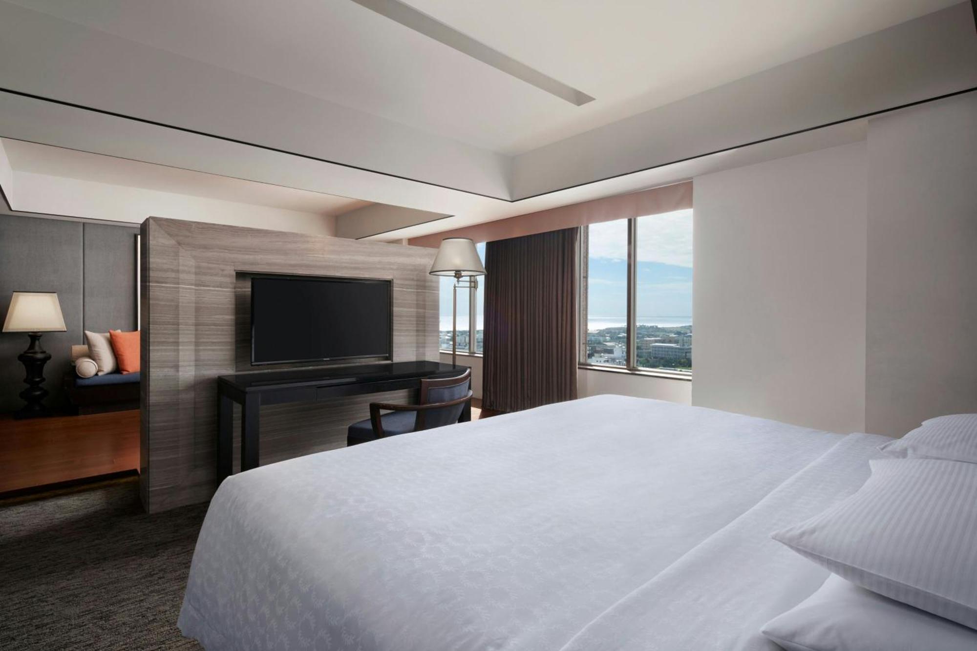 Sheraton Taitung Hotel Екстериор снимка A bedroom at the hotel