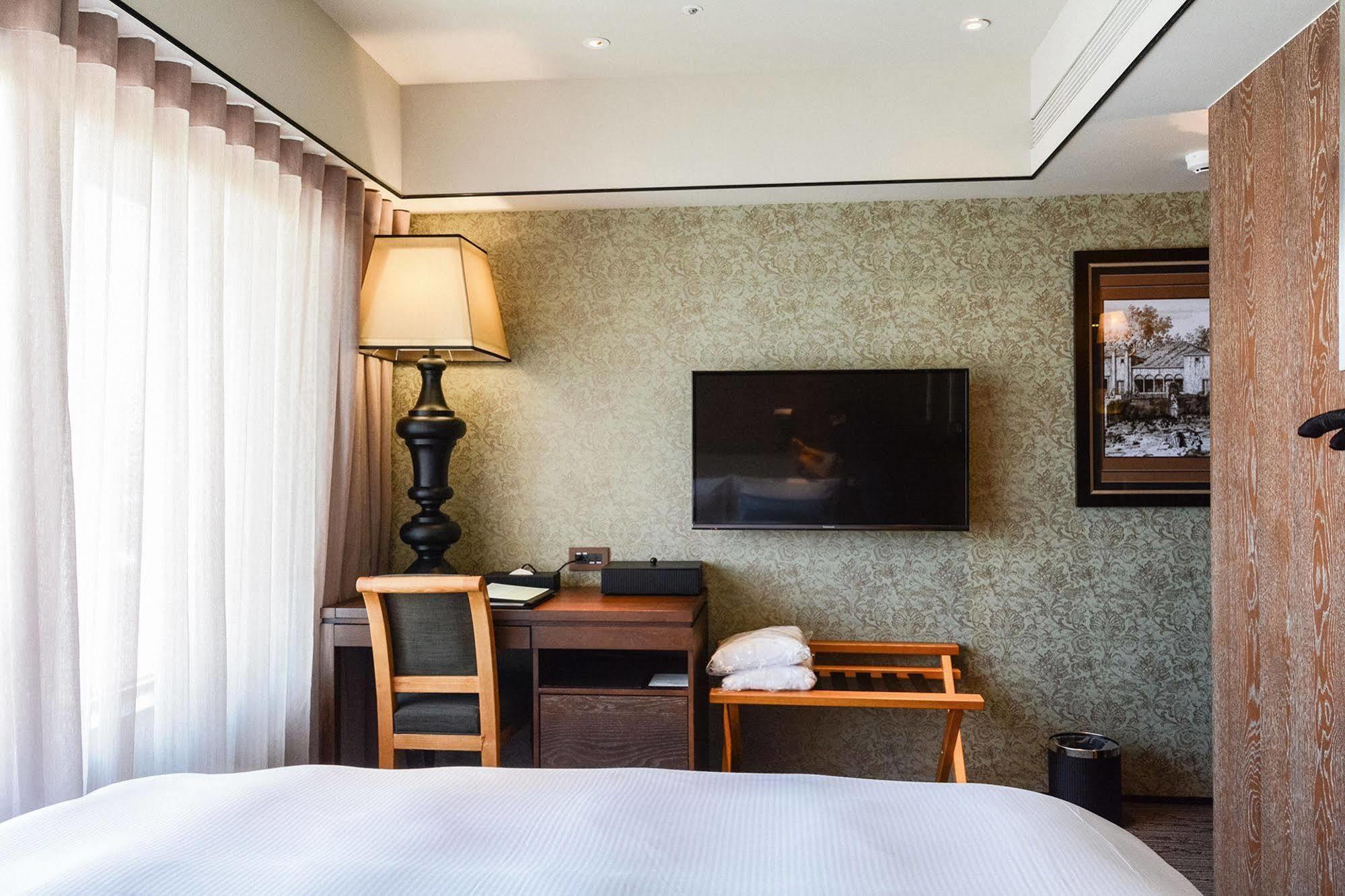 Sheraton Taitung Hotel Екстериор снимка A room at the hotel